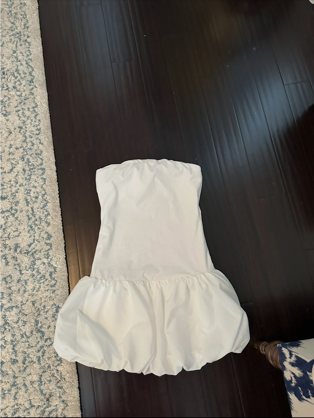 SHEIN White Strapless Bubble Hem Dress